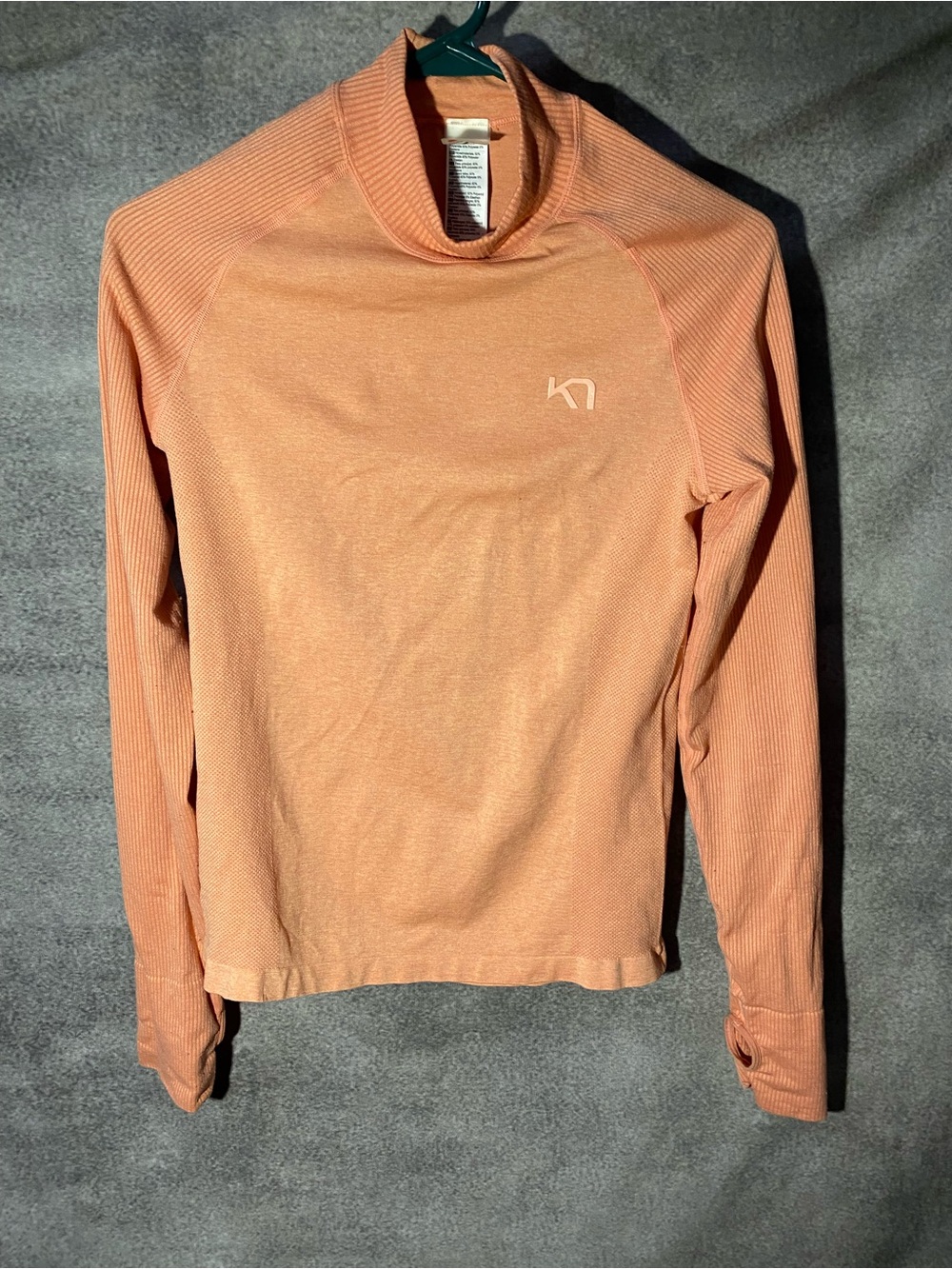 Kari Traa Womens Medium Luftig Base Layer Top Mock Neck Thumbholes Peach Orange⁠
